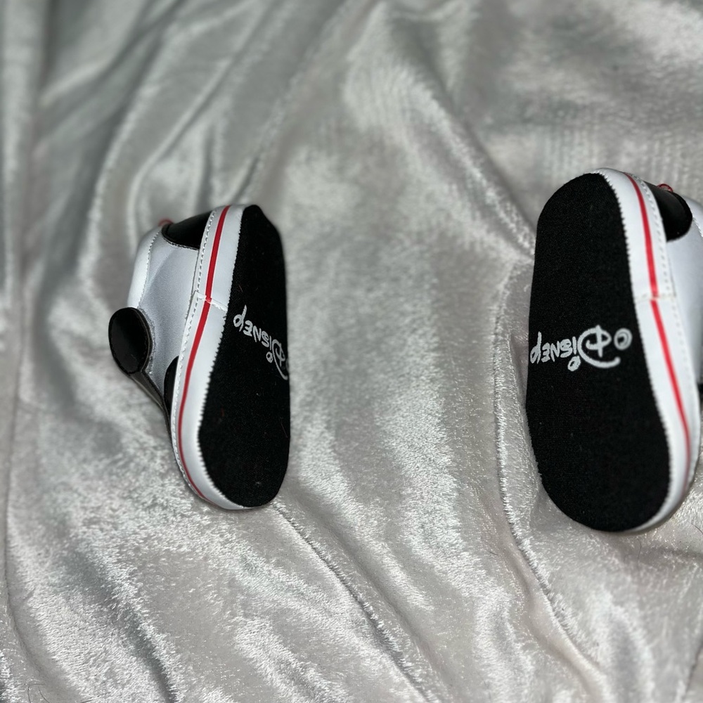 MickeyKicks - Picture 4 of 4